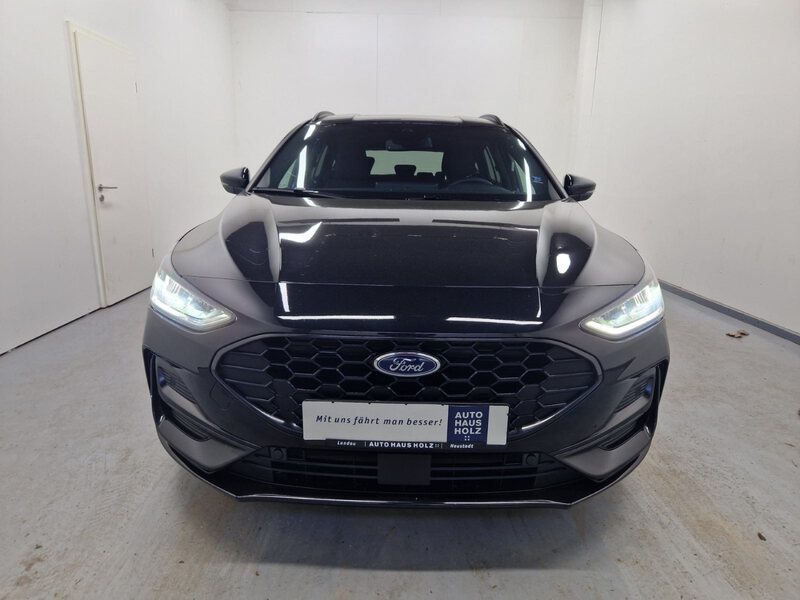 Fahrzeugabbildung Focus 1.0 EcoBoost ST-Line Turnier SYNC4 Bild 5 von 25