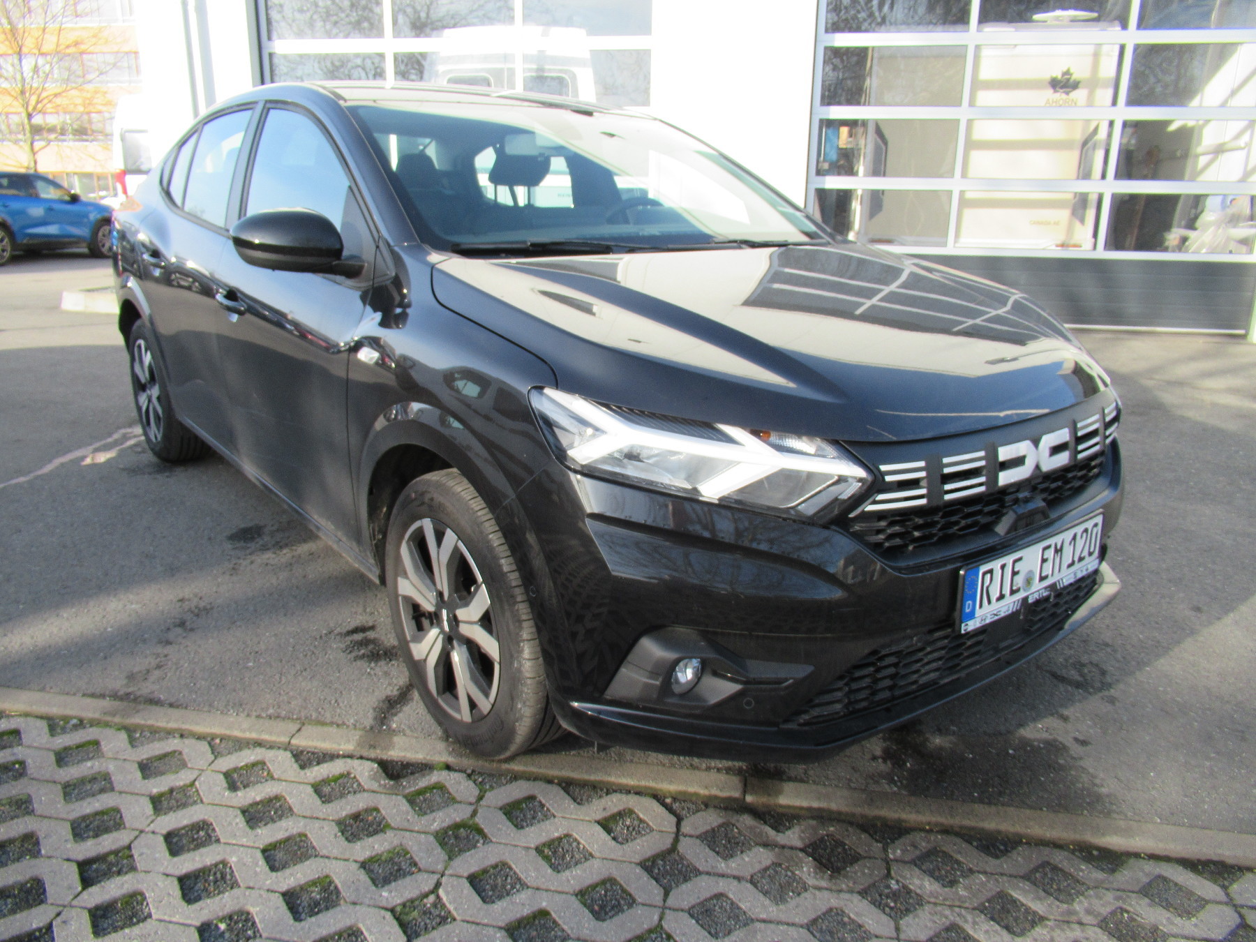 Dacia Logan – Bild 2