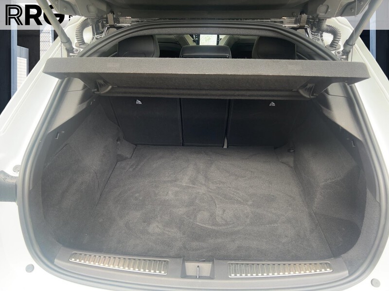 Fahrzeugabbildung Rafale 1.2 Plug-in Hybrid Atelier Alpine 300 Bild 18 von 30