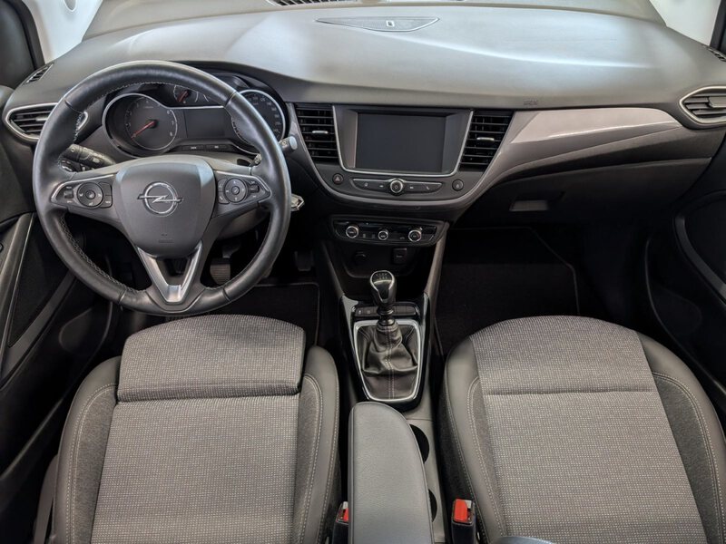 Fahrzeugabbildung Crossland 1.2 Elegance CarPlay Tempomat Bild 14 von 34