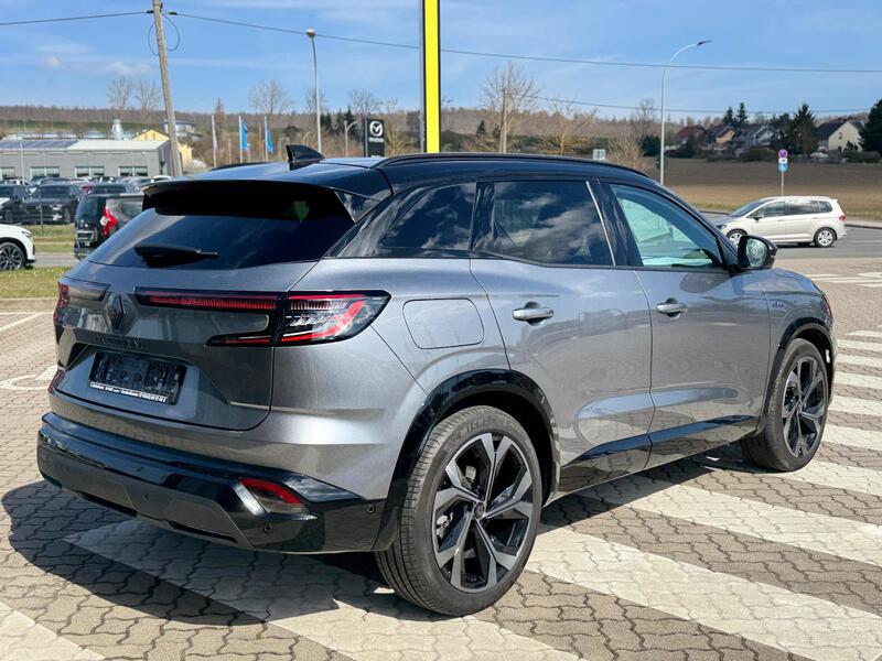 Fahrzeugabbildung Austral Techno Esprit Alpine Mild Hybrid 160 Aut Bild 6 von 12