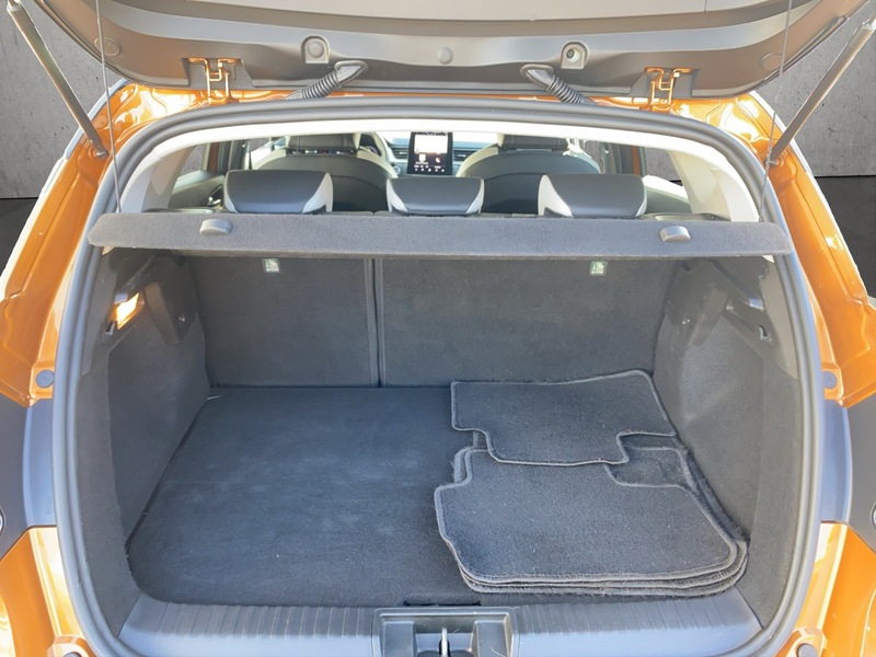 Fahrzeugabbildung Captur Intens Pugin Hybrid AHK Bild 15 von 15