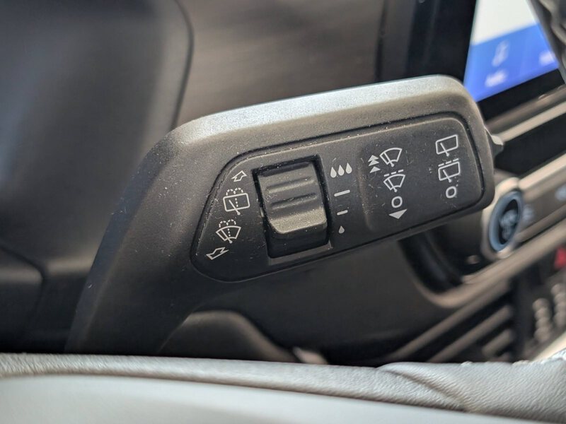 Fahrzeugabbildung Puma 1.0 EcoBoost MHEV Titanium X Massage B&O Bild 42 von 49