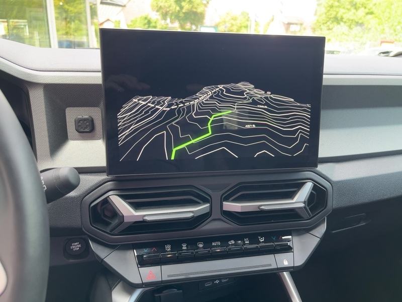 Fahrzeugabbildung Bigster Journey HYBRID 155+GJR+CARPLAY+SHZG+KAMERA+LED+ Bild 10 von 15
