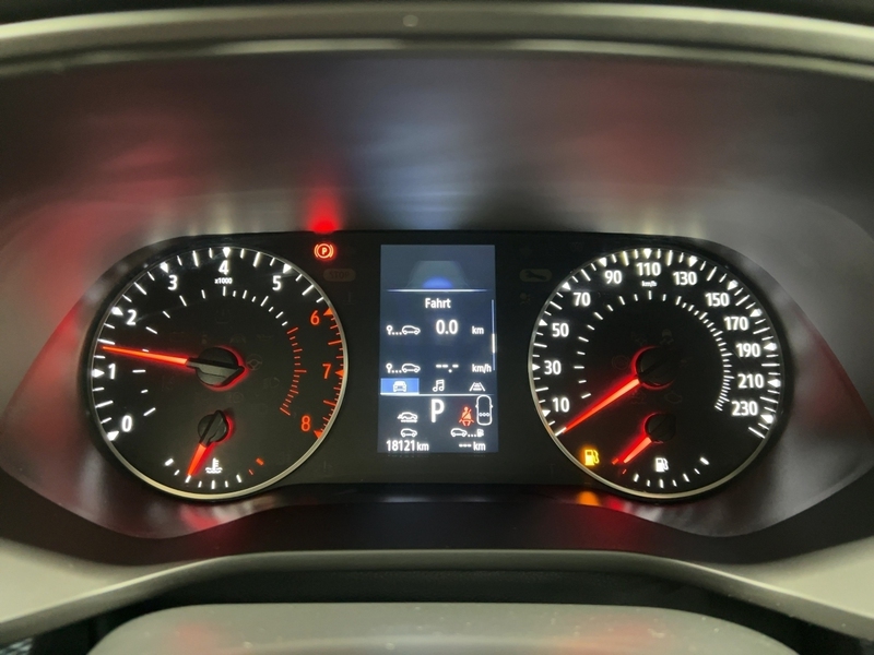 Fahrzeugabbildung Arkana RÜCKFAHRKAMERA Bild 13 von 24