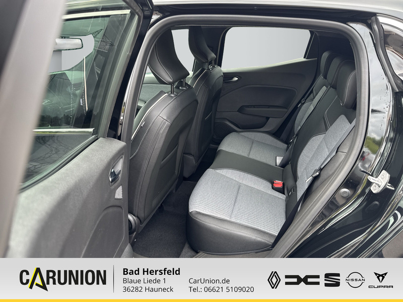 Fahrzeugabbildung Clio Sitz-u. Lenkradh/Navi/RFK/17" Bild 7 von 11