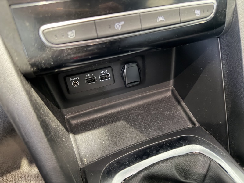 Fahrzeugabbildung Megane Grandtour Equilibre BLUE dCi 115 Bild 26 von 50