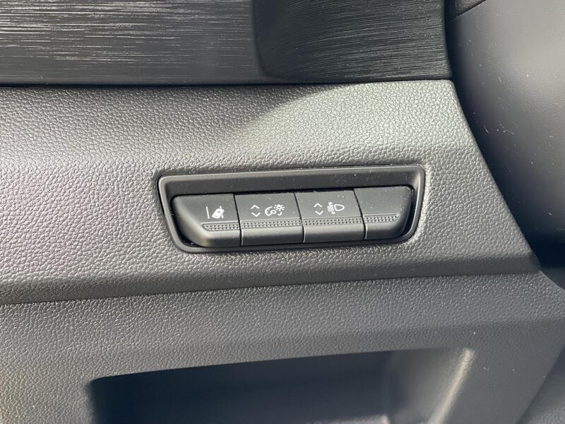 Fahrzeugabbildung Trafic DoKa L2H1 Komfort 3,0t Blue dCi 150 PS Bild 29 von 43
