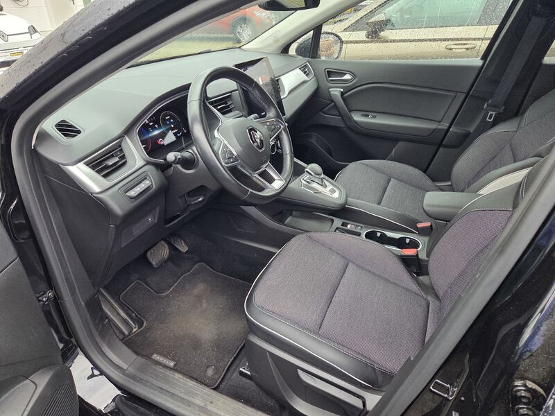 Fahrzeugabbildung Captur INTENS E-TECH Plug-in 160 Bild 5 von 10