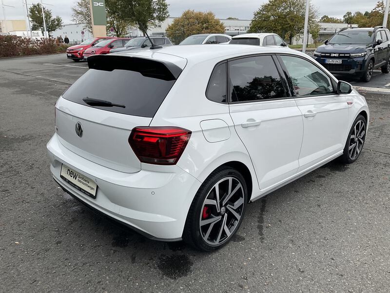 Fahrzeugabbildung Polo *DSG* Navi* 200PS Bild 3 von 21