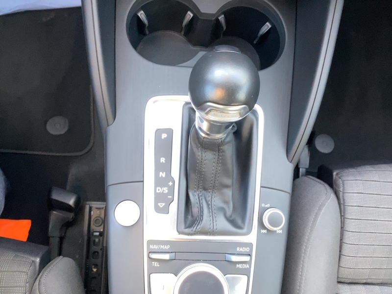 Fahrzeugabbildung A3 ABS ESP SERVO Bild 15 von 20