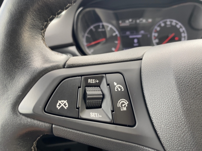 Fahrzeugabbildung Corsa 1.4 ON ecoFlex 90PS Bild 15 von 21