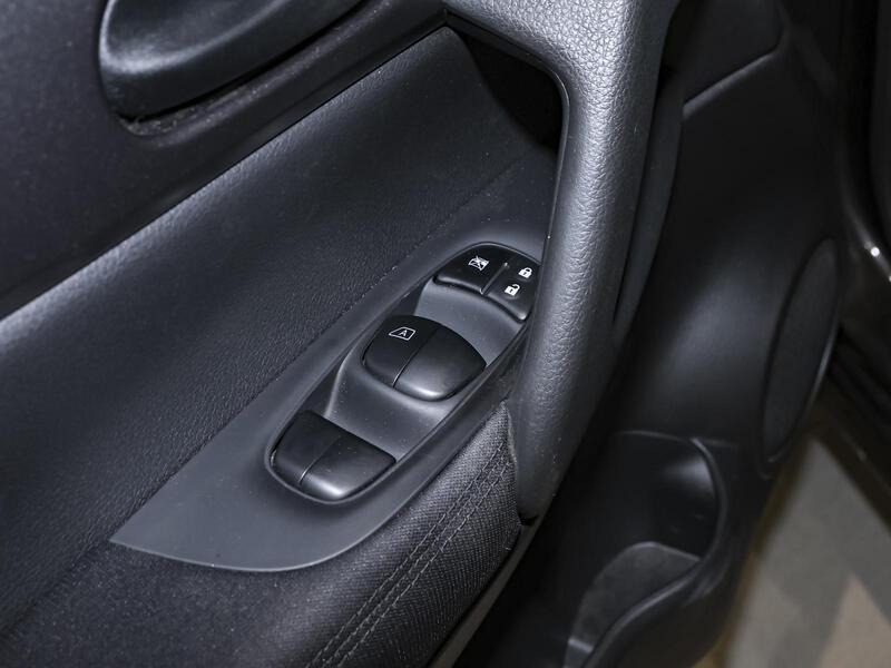 Fahrzeugabbildung Qashqai PDC BT CarPlay KLIMA Bild 8 von 15