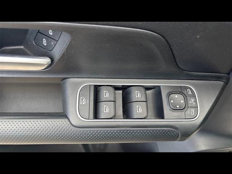 Mercedes GLB