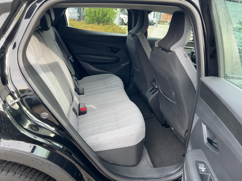 Fahrzeugabbildung Megane E-TECH EV60 130 Evolution optimum charge Bild 8 von 15