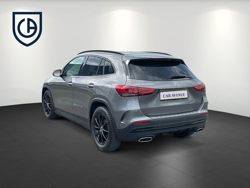 Mercedes-Benz GLA 200
