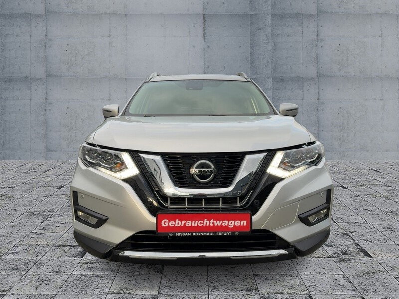 Fahrzeugabbildung X-Trail AUTOMATIK/7SITZER Bild 6 von 15