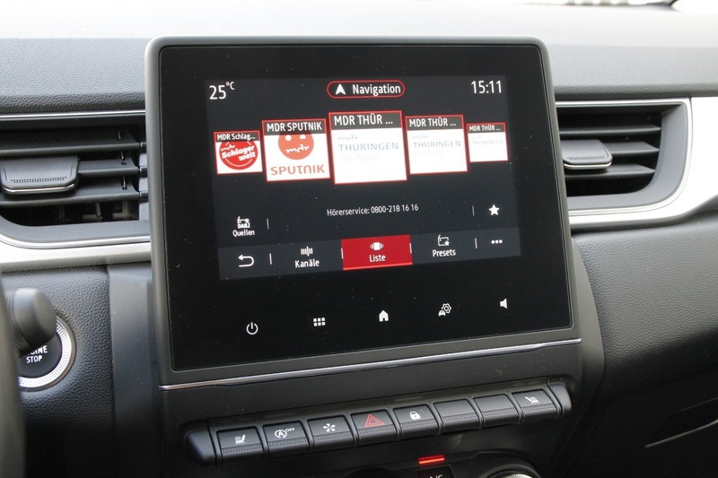 Fahrzeugabbildung Captur Techno Mild Hybrid 140 Bild 8 von 21