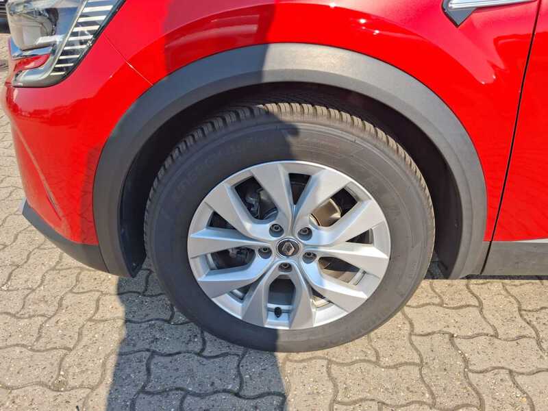 Fahrzeugabbildung Captur INTENS TCe 140 EDC *in Germersheim* Bild 19 von 20