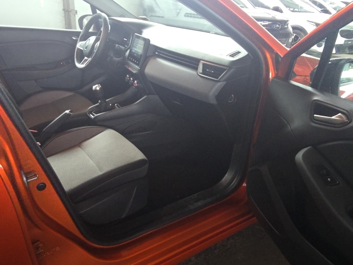 Renault Clio – Bild 10