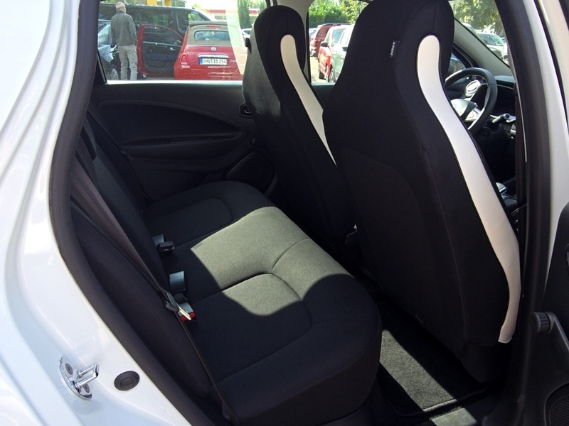 Fahrzeugabbildung Zoe Klima Carplay Bild 10 von 20