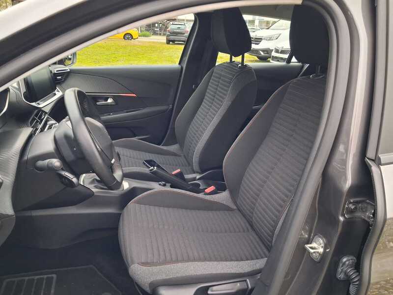 Fahrzeugabbildung 208 PureTech 75 1.2 *in Germersheim* Bild 9 von 22