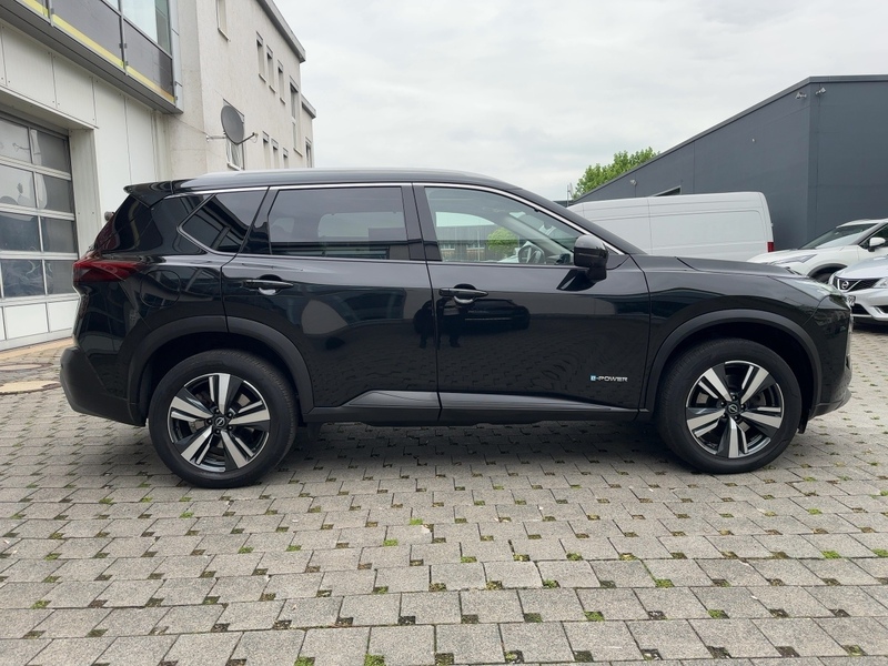 Fahrzeugabbildung X-Trail ALLRAD Bild 5 von 15