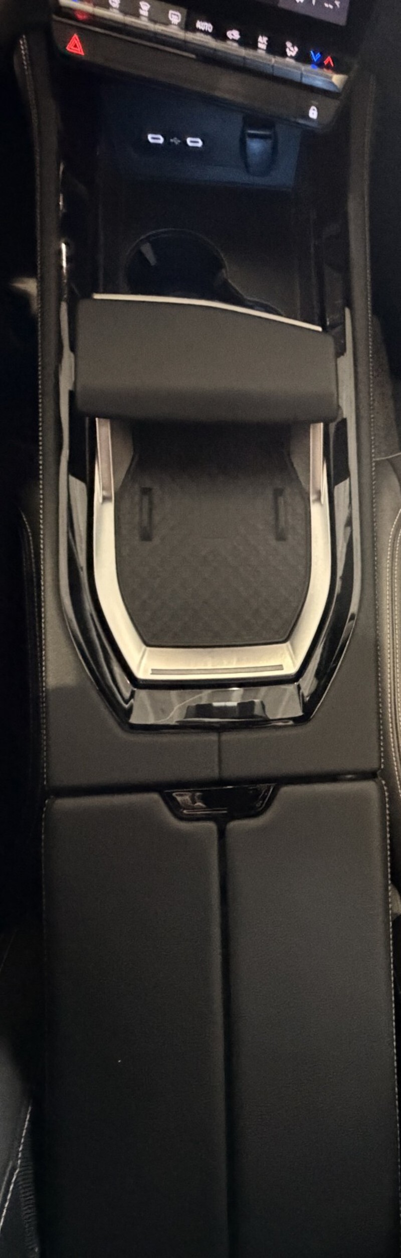 Fahrzeugabbildung Austral Techno Mild Hybrid 160 Automatik Bild 25 von 50