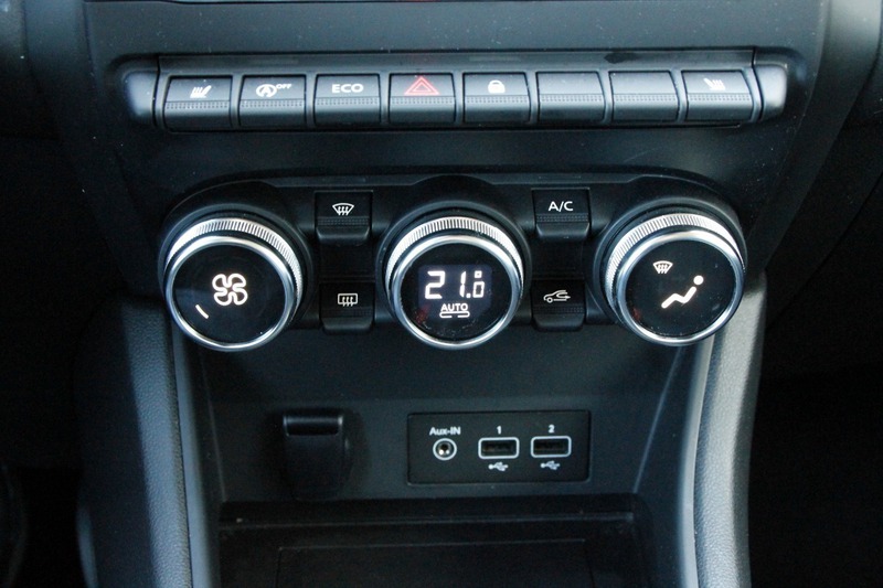 Fahrzeugabbildung Captur II ZEN TCe 90 Bild 12 von 22