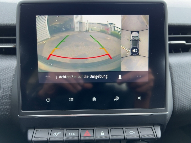 Fahrzeugabbildung Clio 360° KAMERA Bild 14 von 22