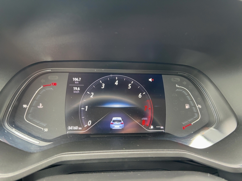 Fahrzeugabbildung Clio V 1.0 TCe 90 Intens Bild 13 von 15