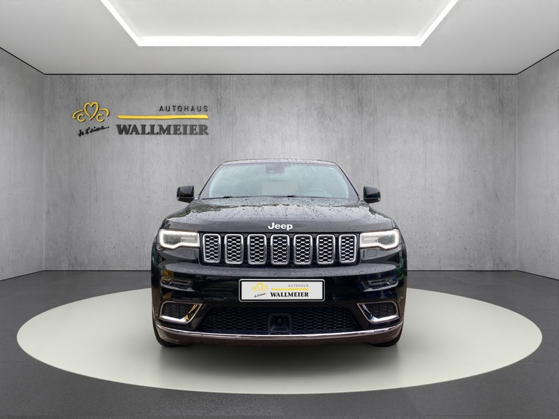 Fahrzeugabbildung Grand Cherokee Cherokee 3.0 CRD Summit Bild 2 von 15
