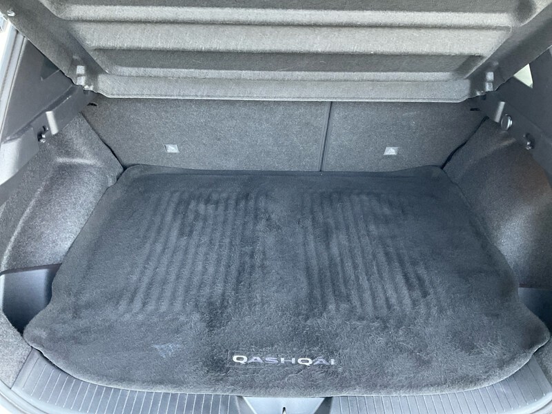 Fahrzeugabbildung Qashqai 1.3 DIG-T Tekna+ 4x4/Massage/Head-Up/LED Bild 6 von 17