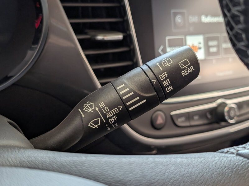 Fahrzeugabbildung Crossland 1.2 Turbo Business Edition Navi Kamera Bild 30 von 34