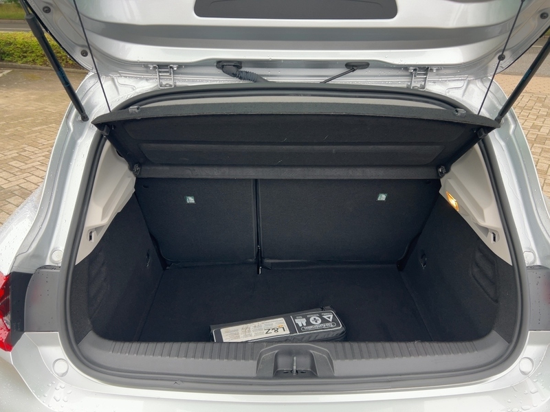 Fahrzeugabbildung Clio V Equilibre 1.0 SCe 65 Bild 10 von 15