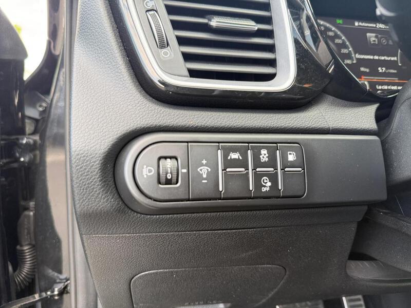 KIA Xcee'D