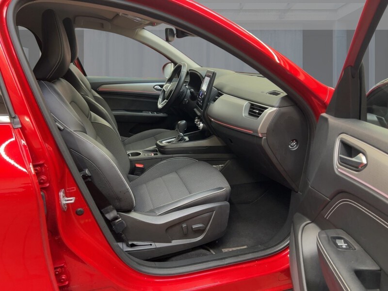 Fahrzeugabbildung Arkana Apple CarPlay SHZ PDC BT Bild 8 von 22