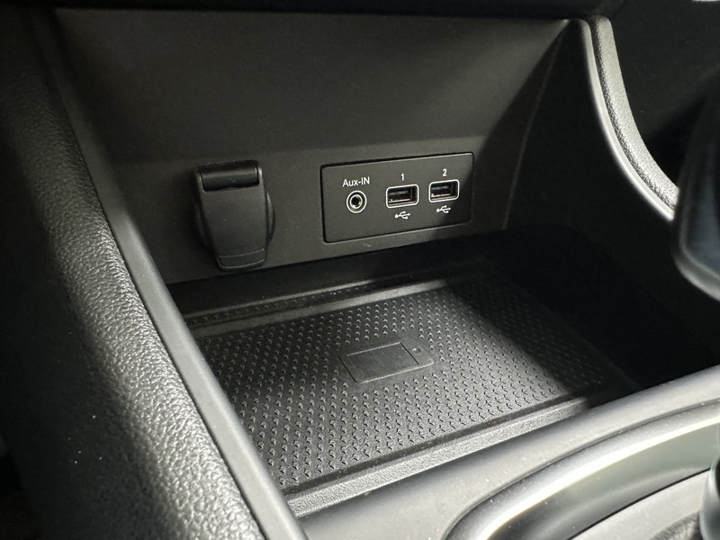 Fahrzeugabbildung Captur INTENS E-TECH Plug-in 160  Bild 46 von 50