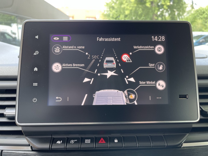 Fahrzeugabbildung Trafic L1H1 DOKA Komfort 3,0t dCi 150PS EDC Bild 43 von 46