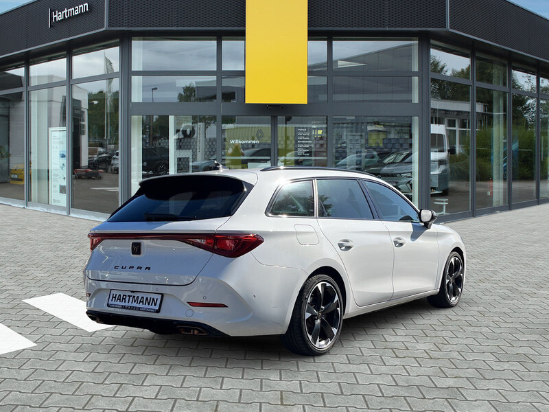 Fahrzeugabbildung Leon Sportstourer 1.4 e-HYBRID OPF Bild 9 von 16