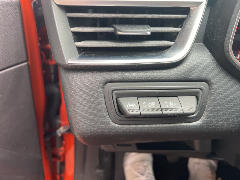 Fahrzeugabbildung Clio V 1.0 SCe 75 Experience Bild 11 von 15