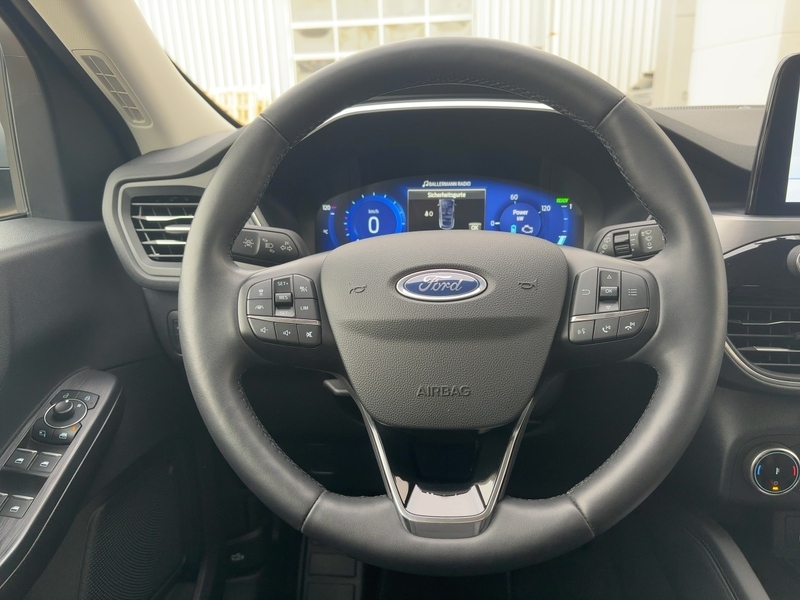 Fahrzeugabbildung Kuga ABS ESP AHK Bild 10 von 21