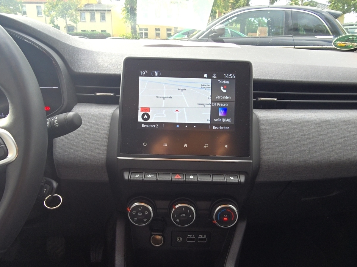 Renault Clio – Bild 14