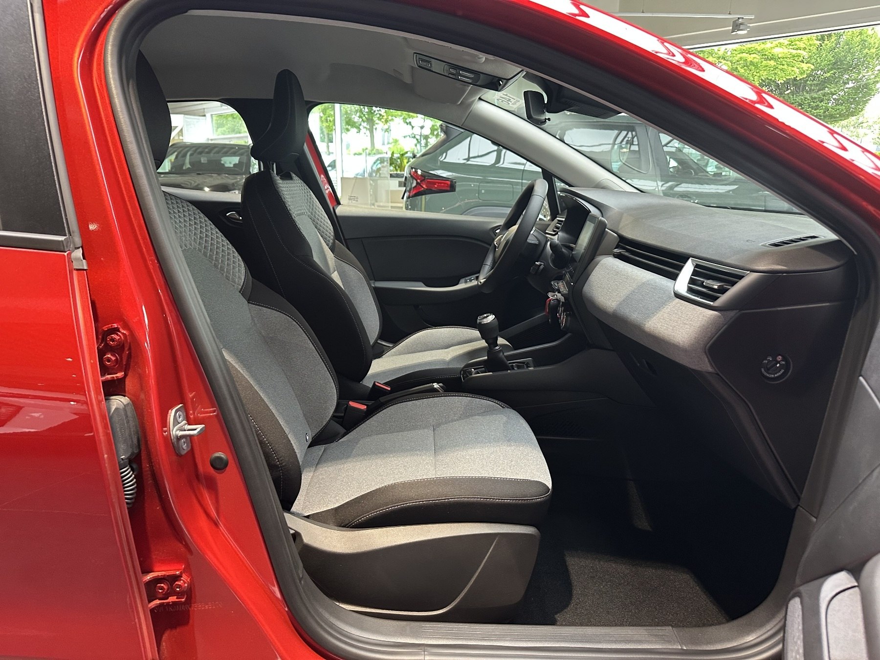 Renault Clio – Bild 8