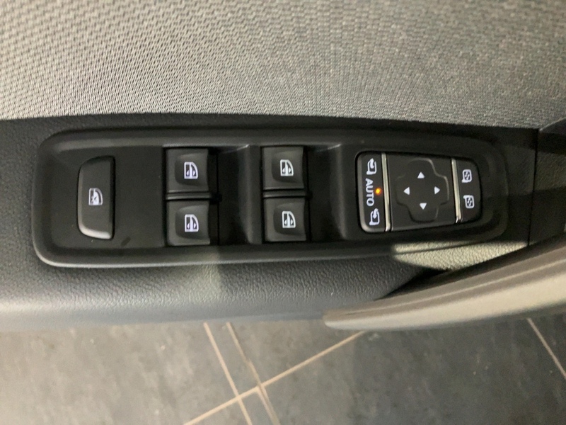 Fahrzeugabbildung Kangoo PKW TECHNO TCe 130 Bild 11 von 16