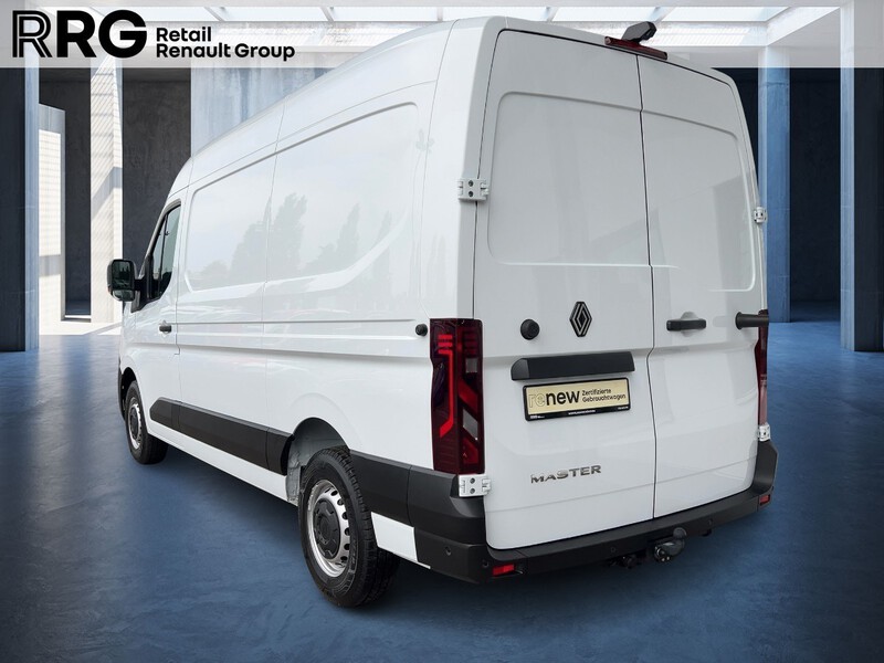 Fahrzeugabbildung Master Kastenwagen FWD Kasten extra L2H2 3,5t Bild 4 von 23