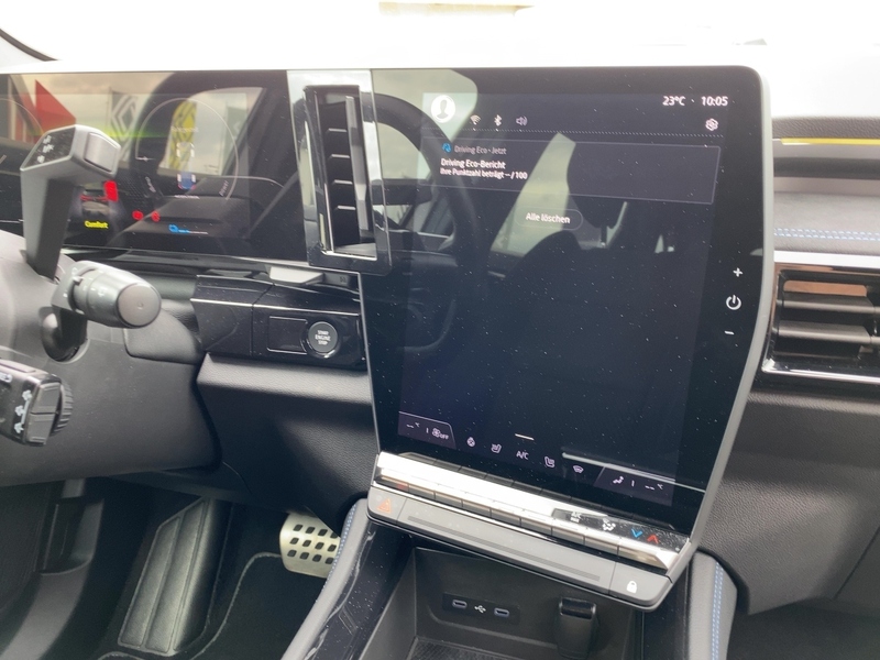 Fahrzeugabbildung Austral Iconic Esprit Alpine E-Tech full hybrid 200 Bild 11 von 19