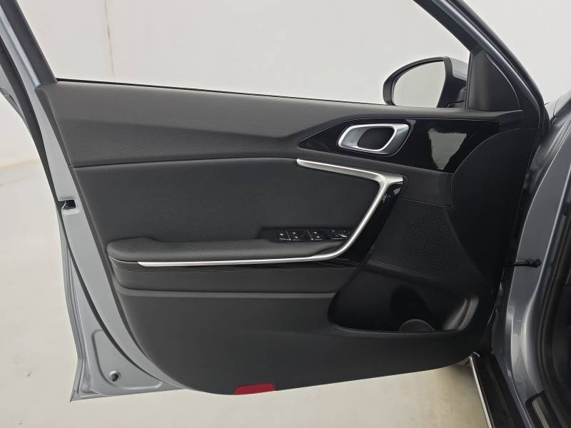 KIA Xcee'D
