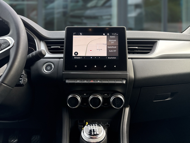 Fahrzeugabbildung Captur II Techno TCe 90 Bild 20 von 22