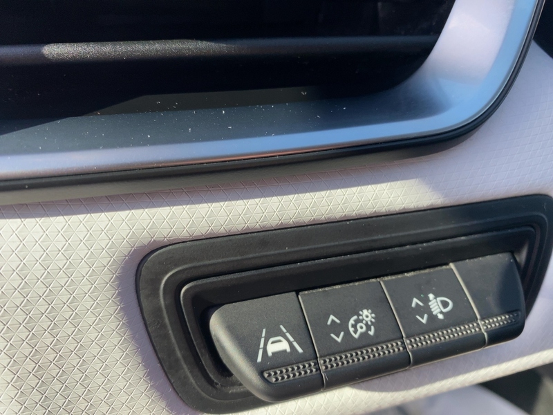 Fahrzeugabbildung Clio EVOLUTION SCe 65 Bild 14 von 21